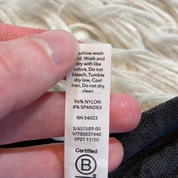 Athleta Momentum Seamless Allure Leopard Print Racerback Tank sz XS - Picture 10 of 11